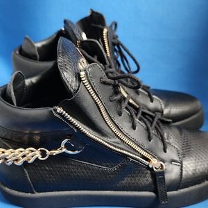Giuseppe Zanotti Black Leather Sneakers.